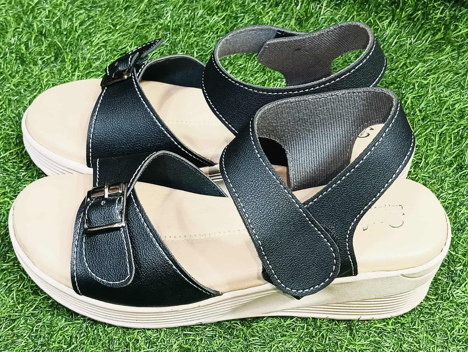 cream&blackW